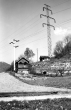 Leitungsmasten und Wochenendhäuser beim Längental bei Geislingen an der Steige 1938