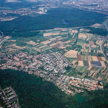 Karlsruhe: Wolfartsweier von Osten, Luftbild 1993